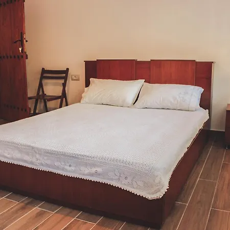 Albergue Friends' & Gjirokastër