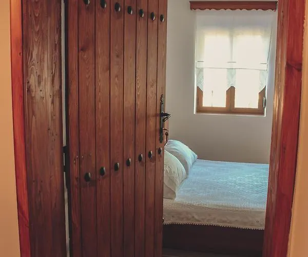 Friends' Guesthouse&hostel * Gjirokastër