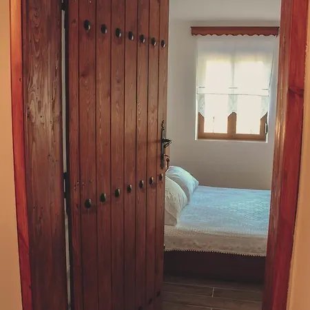 Friends' & * Gjirokaster