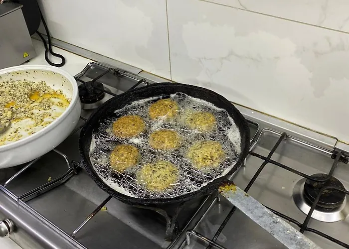 Friends' & Hostel Gjirokaster