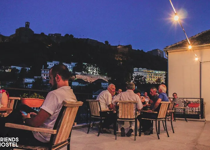 Friends' & بيت شباب *