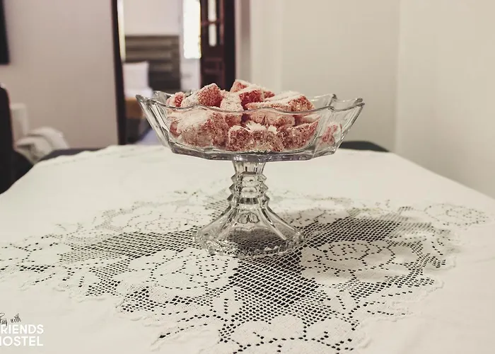 Friends' & بيت شباب Gjirokastër