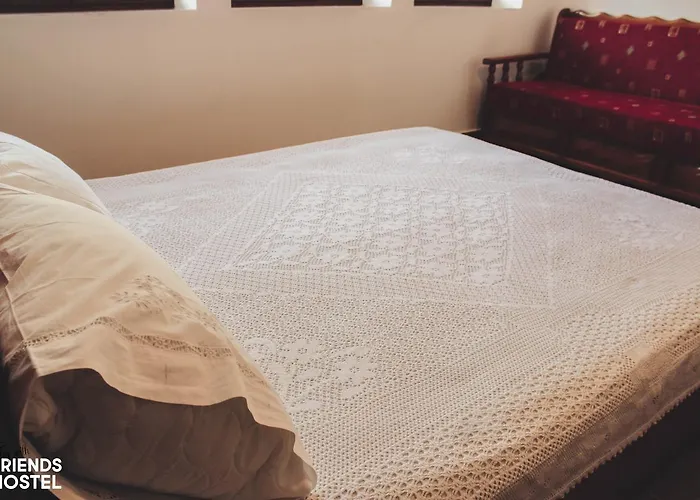 Friends' & بيت شباب *