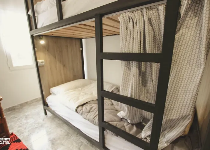 Friends' & * Gjirokastër